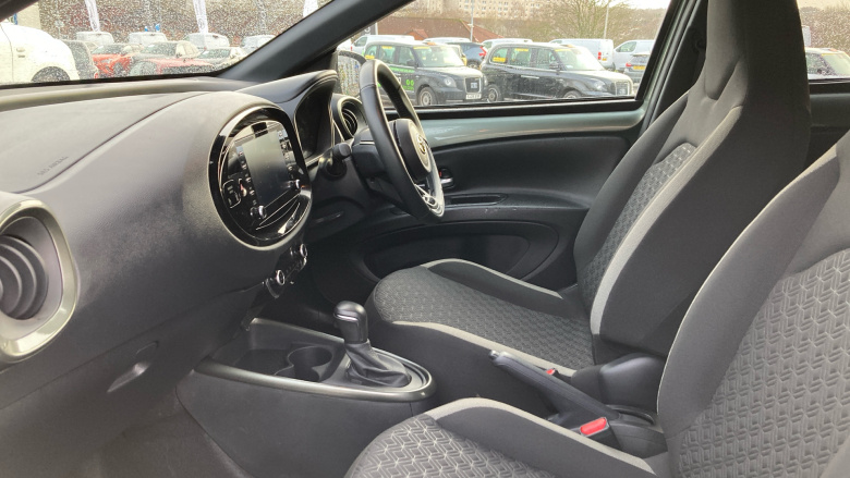 Toyota Aygo X 1.0 VVT-i Edge 5dr Auto Petrol Hatchback